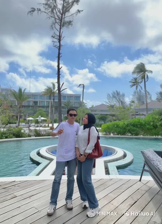 Live2D Martial Arts Fight in Serene Poolside Setting – AI Generated Video | Hailuo AI