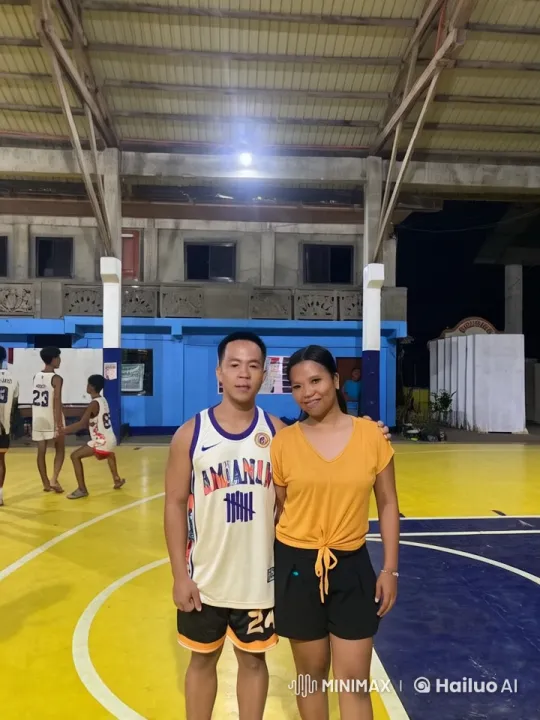 Young Man Showcases Kungfu Mastery in Indoor Basketball Court – AI Generated Video | Hailuo AI