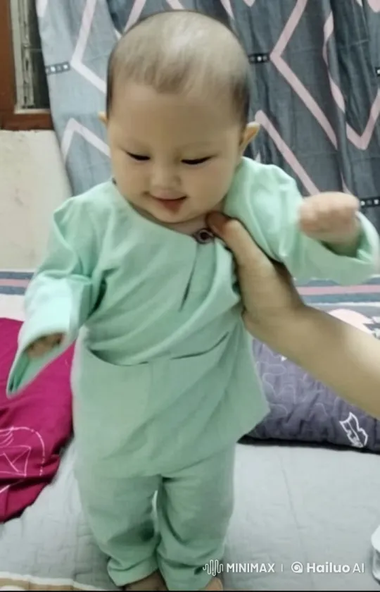 Young Child Showcases Impressive Kung Fu Skills – AI Generated Video | Hailuo AI