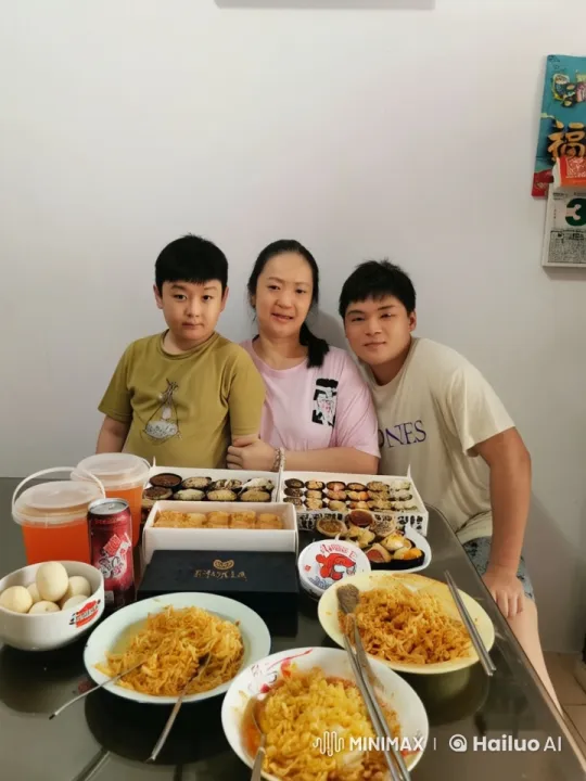 Family Performs Energetic Kungfu Over Static Feast – AI Generated Video | Hailuo AI