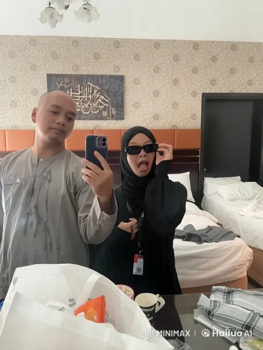 Live2D Video: Dynamic Kungfu Performance in Hotel Room – AI Generated Video | Hailuo AI