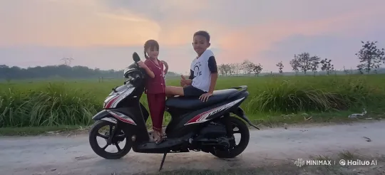 Children's Kung Fu Battle in Scenic Countryside Sunset – AI Generated Video | Hailuo AI