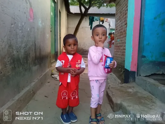 Children Practicing Kung Fu in a Colorful Alleyway – AI Generated Video | Hailuo AI
