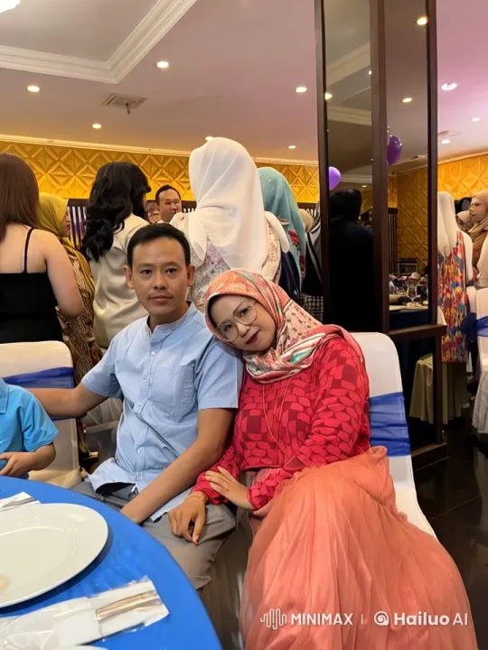 Couple Showcases Martial Arts Skills at Elegant Celebration – AI Generated Video | Hailuo AI