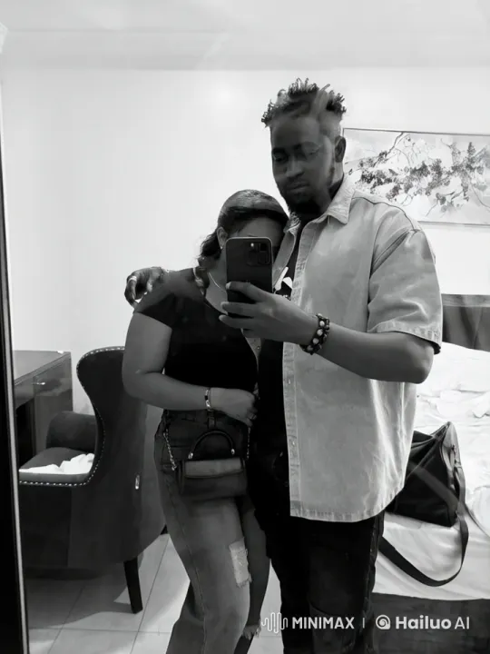 Couple in Stylish Room with Kungfu Master Performance – AI Generated Video | Hailuo AI