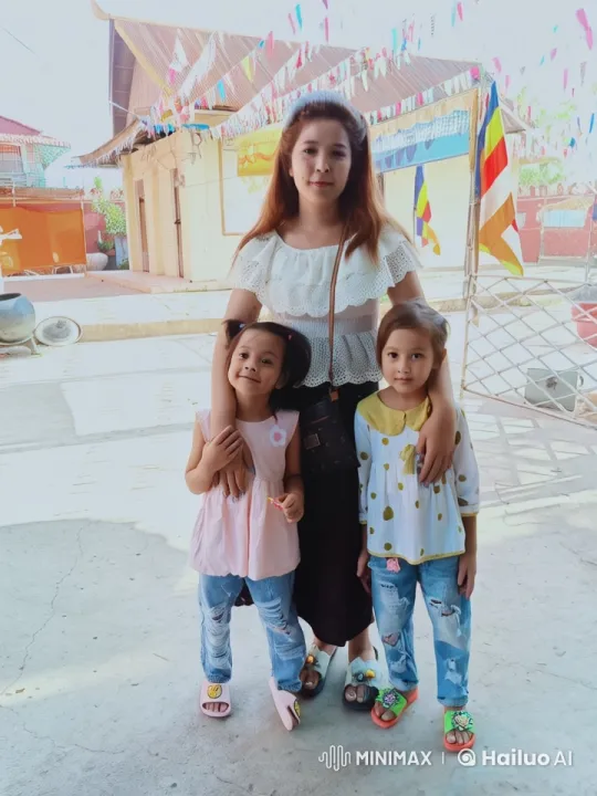 Family Celebration in Colorful Streets – AI Generated Video | Hailuo AI