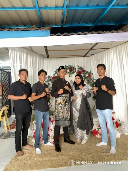 Traditional Attire Group's Energetic Martial Arts Performance – AI Generated Video | Hailuo AI