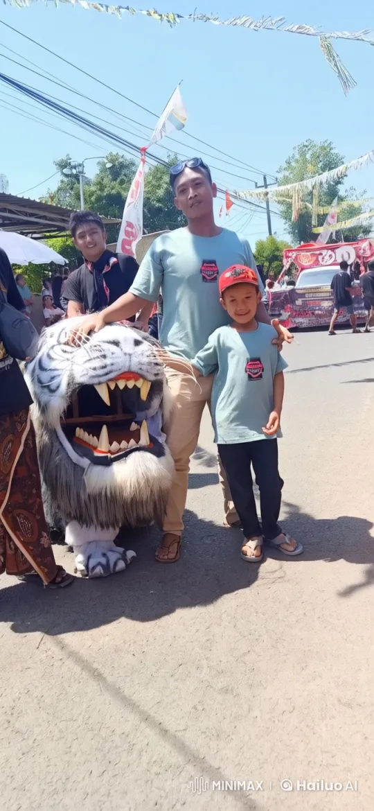 Father and Son Perform Kungfu in Festive Live2D Street Parade – AI Generated Video | Hailuo AI