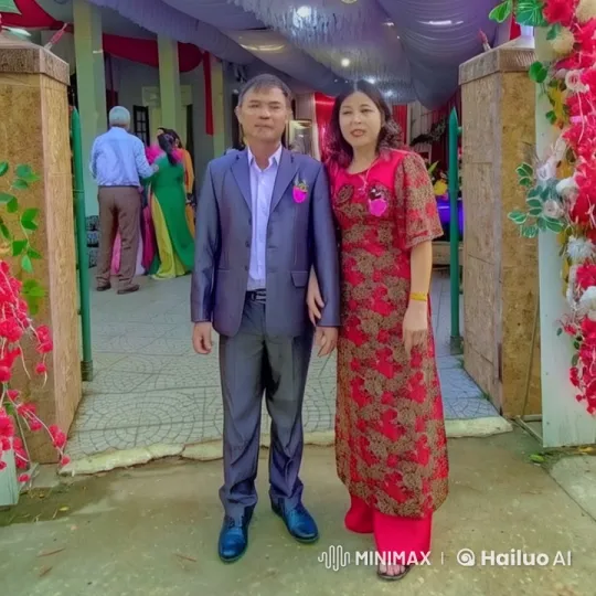 Elegant Venue: Man and Woman Perform Synchronized Kung Fu – AI Generated Video | Hailuo AI