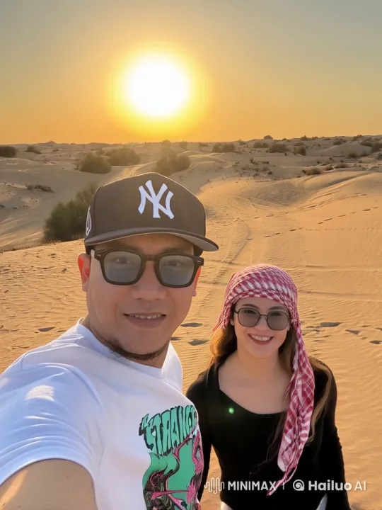 Live2D Kung Fu Duo in Desert Sunset Setting – AI Generated Video | Hailuo AI