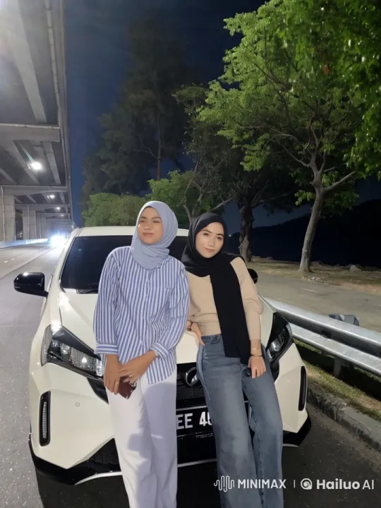 Live2D Animation: Two Women Practicing Kungfu on a Night Road – AI Generated Video | Hailuo AI