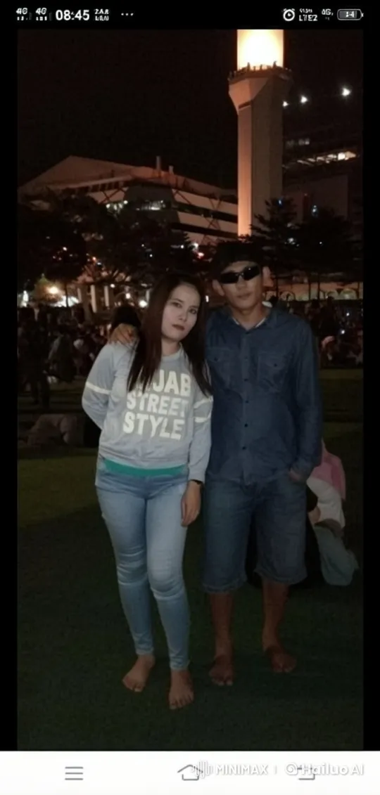 Young Couple Practicing Kungfu in Nighttime Setting – AI Generated Video | Hailuo AI