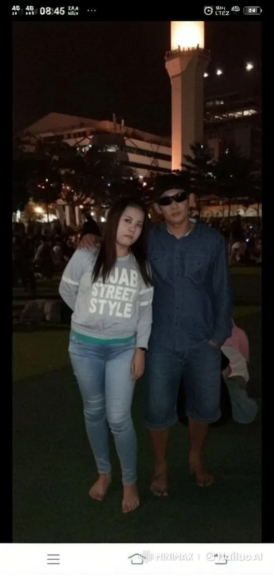 Nighttime Kungfu Performance in Lively Outdoor Setting – AI Generated Video | Hailuo AI