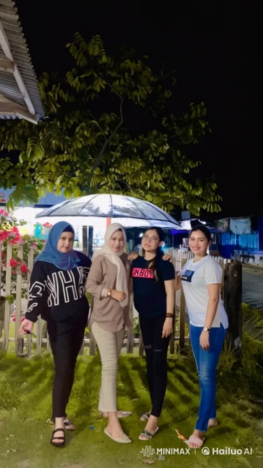 Four Women Transform into Martial Artists in a Nighttime Setting – AI Generated Video | Hailuo AI