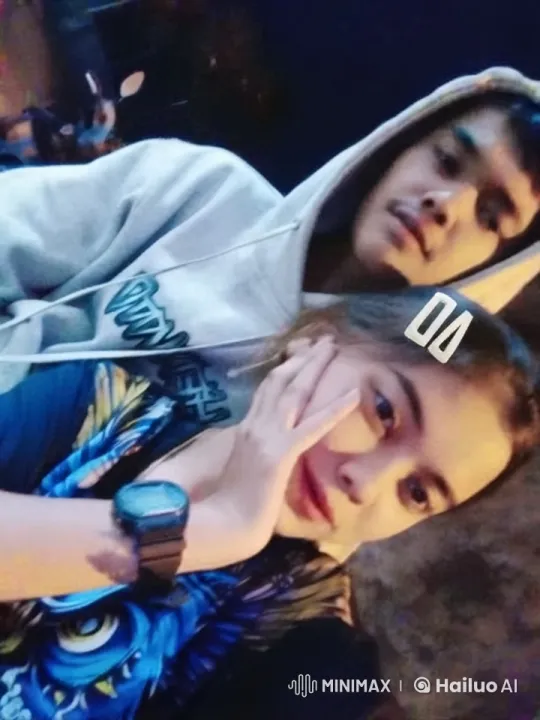 Intimate Moment: Couple Embraces in Soft Light – AI Generated Video | Hailuo AI