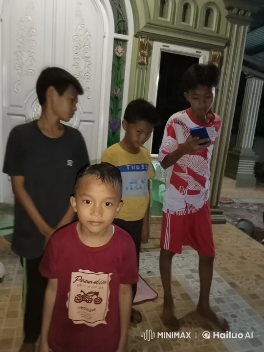 Boys' Animated Playful Fight in Live2D Animation – AI Generated Video | Hailuo AI