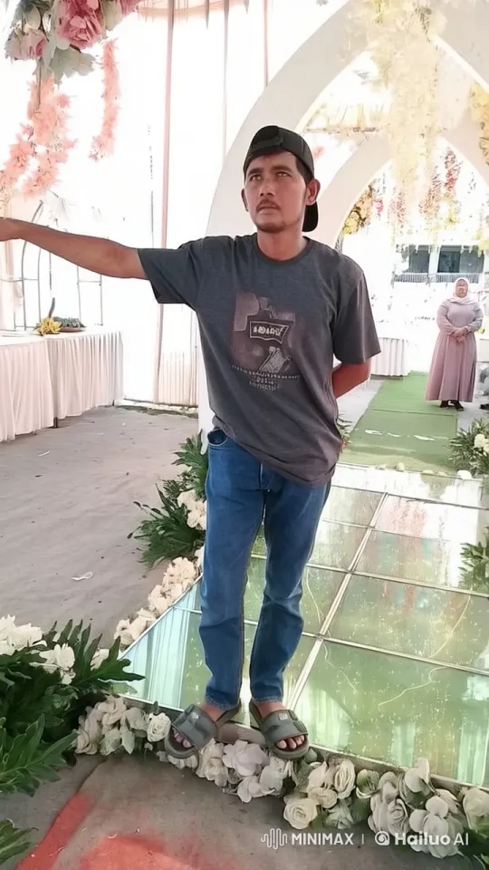 Shaolin Kung Fu Performance in Decorative Setting – AI Generated Video | Hailuo AI