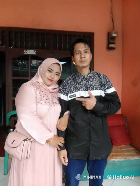 Kung Fu Duo Showcases Skills in Peach House Setting – AI Generated Video | Hailuo AI