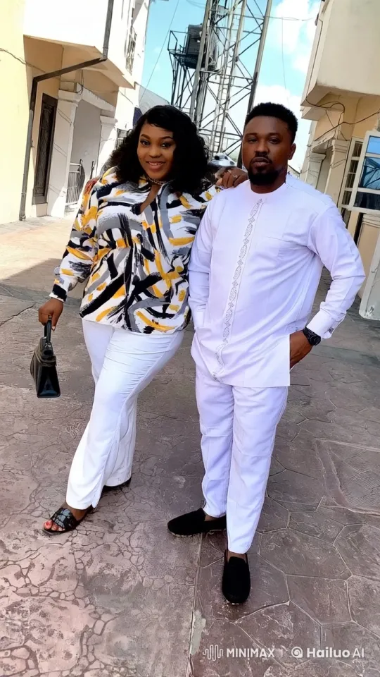 Urban Kung Fu Duo Showcases Martial Arts in Stylish Outfits – AI Generated Video | Hailuo AI