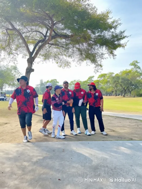 Live2D Animated Martial Arts Performance in Park Setting – AI Generated Video | Hailuo AI