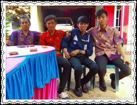 Boys in Traditional Shirts Engage in Kung Fu Fight – AI Generated Video | Hailuo AI