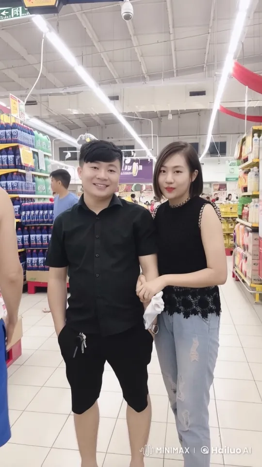 Martial Arts Display in Supermarket Setting – AI Generated Video | Hailuo AI