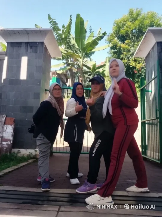 Live2D Animated Group Demonstrates Energetic Kungfu in Green Setting – AI Generated Video | Hailuo AI