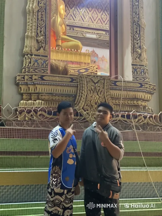 Kung Fu Masters Display Skills in Ornate Temple Setting – AI Generated Video | Hailuo AI