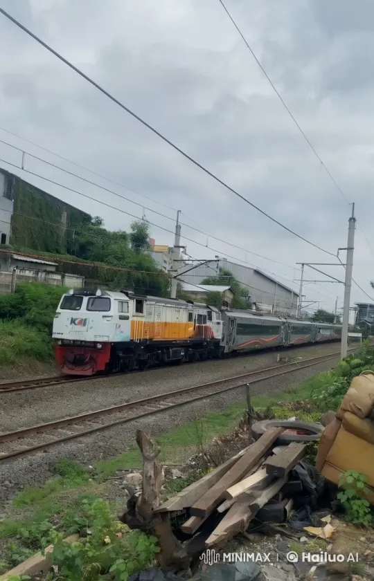 Ultraman Lifts Train in Urban Landscape – AI Generated Video | Hailuo AI