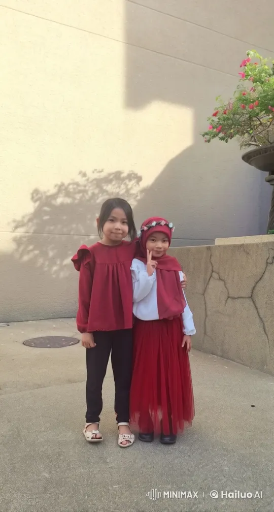 Live2D Animated Kungfu Fight by Two Girls – AI Generated Video | Hailuo AI