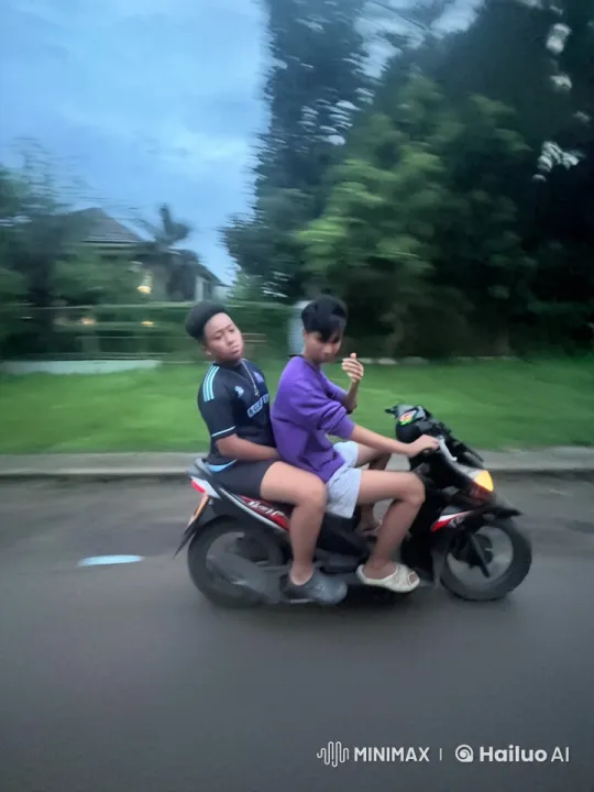 Couple Rides Motorcycle, Shares Intimate Moment – AI Generated Video | Hailuo AI