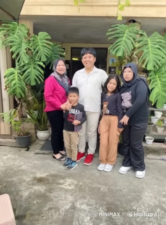 Family Gathering Animation with Lively Interactions – AI Generated Video | Hailuo AI