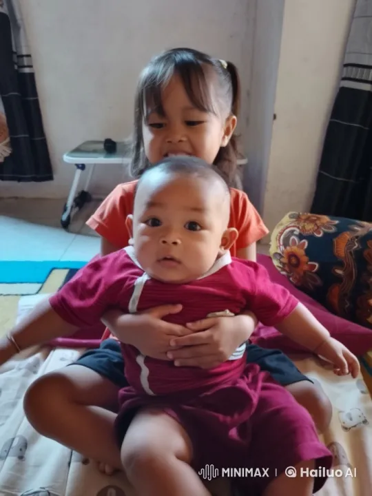 Colorful Kungfu Practice by Sibling Duo – AI Generated Video | Hailuo AI