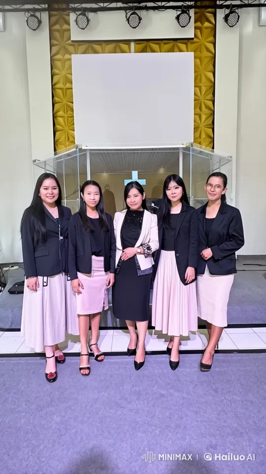Formal Attired Women Perform Kungfu on Stage – AI Generated Video | Hailuo AI
