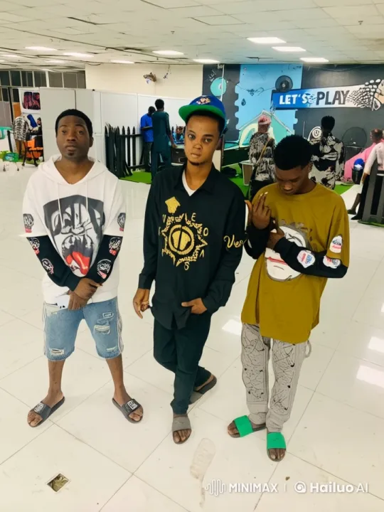 Young Men Perform Kungfu in Gaming-Themed Live2D Video – AI Generated Video | Hailuo AI