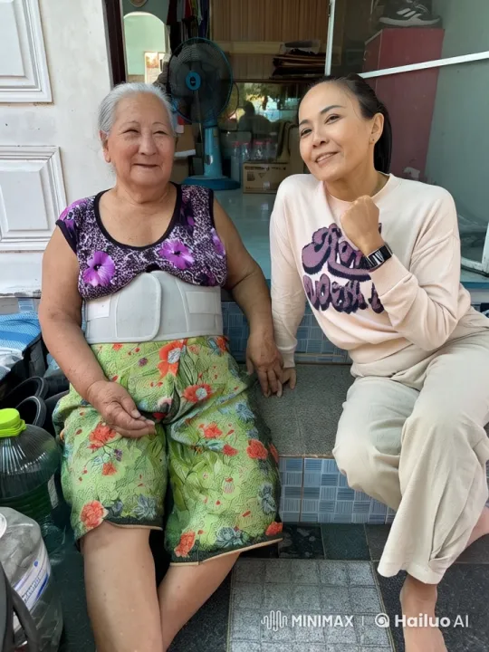 Two Women Demonstrate Martial Arts on House Steps – AI Generated Video | Hailuo AI