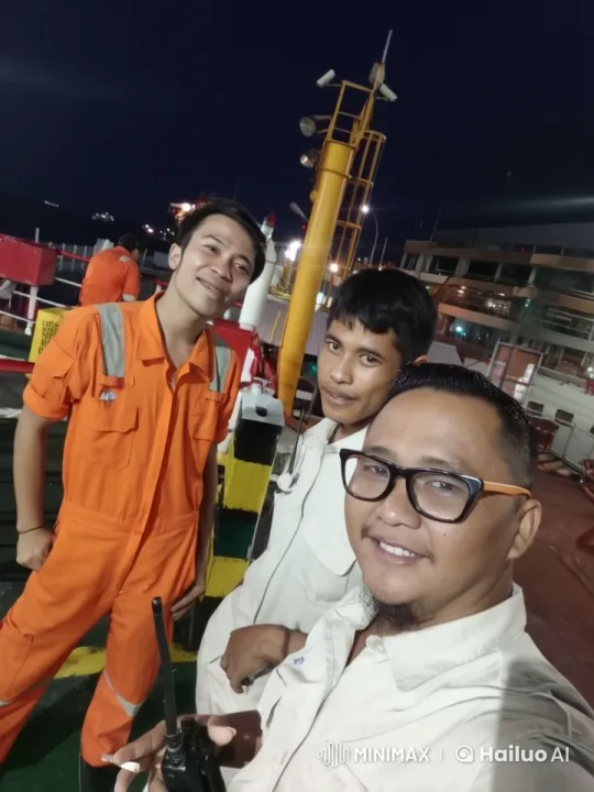 Nighttime Kung Fu Display on Ship Deck – AI Generated Video | Hailuo AI
