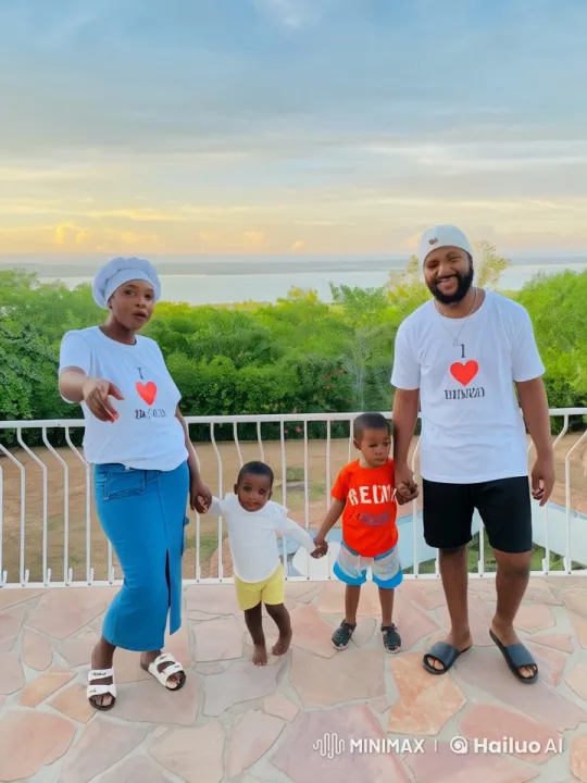 Family Enjoyment on a Scenic Terrace – AI Generated Video | Hailuo AI