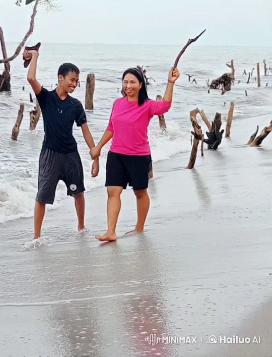 Beach Kungfu Fight: Graceful Combat and Mutual Respect – AI Generated Video | Hailuo AI