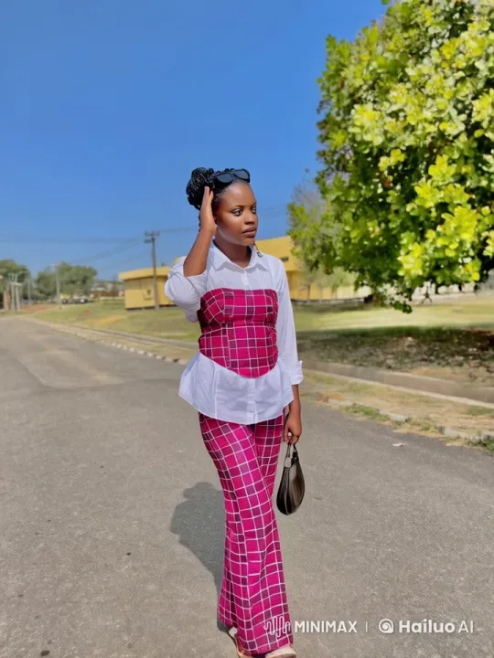 Live2D Animation: Woman Performing Kung Fu in Vibrant Outfit – AI Generated Video | Hailuo AI