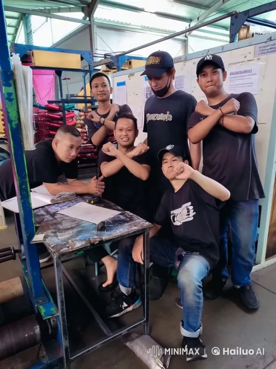 Live2D Group Showcases Kung Fu Mastery in Warehouse Setting – AI Generated Video | Hailuo AI