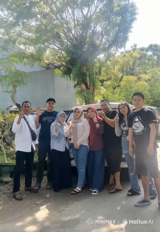 Dynamic Kungfu Display in Serene Outdoor Setting – AI Generated Video | Hailuo AI