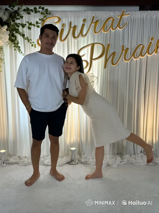Couple in Casual Elegance with Romantic Pose – AI Generated Video | Hailuo AI