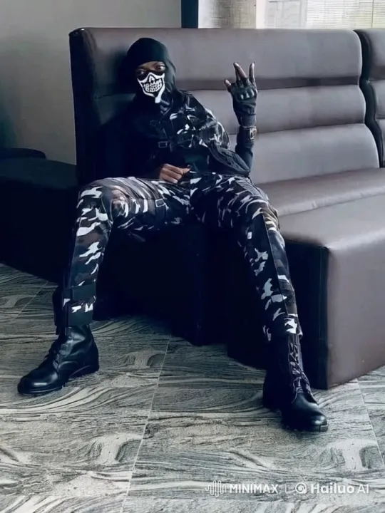 Camouflaged Fighter Demonstrates Impressive Kung Fu Skills – AI Generated Video | Hailuo AI