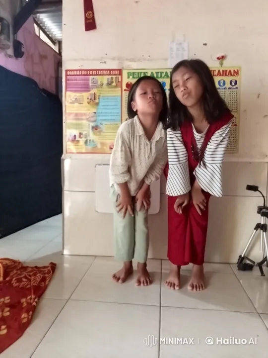 Animated Live2D Video of Children's Playful Kung Fu Fight – AI Generated Video | Hailuo AI