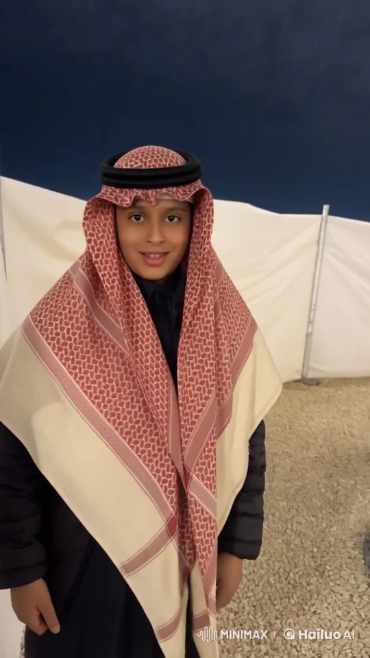 Traditional Middle Eastern Attire: Smoking Scene – AI Generated Video | Hailuo AI