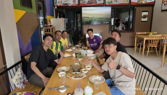 Animated Dining Friends Enjoying Meal with Laughter and Play – AI Generated Video | Hailuo AI