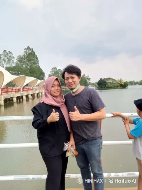 Serene Bridge Scene Transitioning to Kungfu Fight – AI Generated Video | Hailuo AI