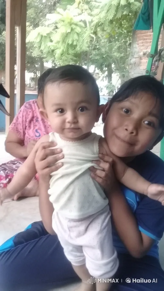 Outdoor Veranda Scene with Baby and Gentle Movements – AI Generated Video | Hailuo AI