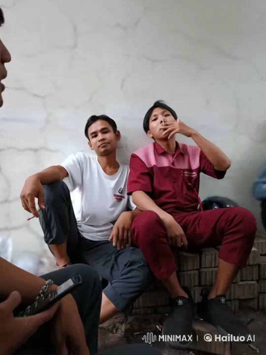 Young Men's Live2D Kung Fu Sparring Session – AI Generated Video | Hailuo AI